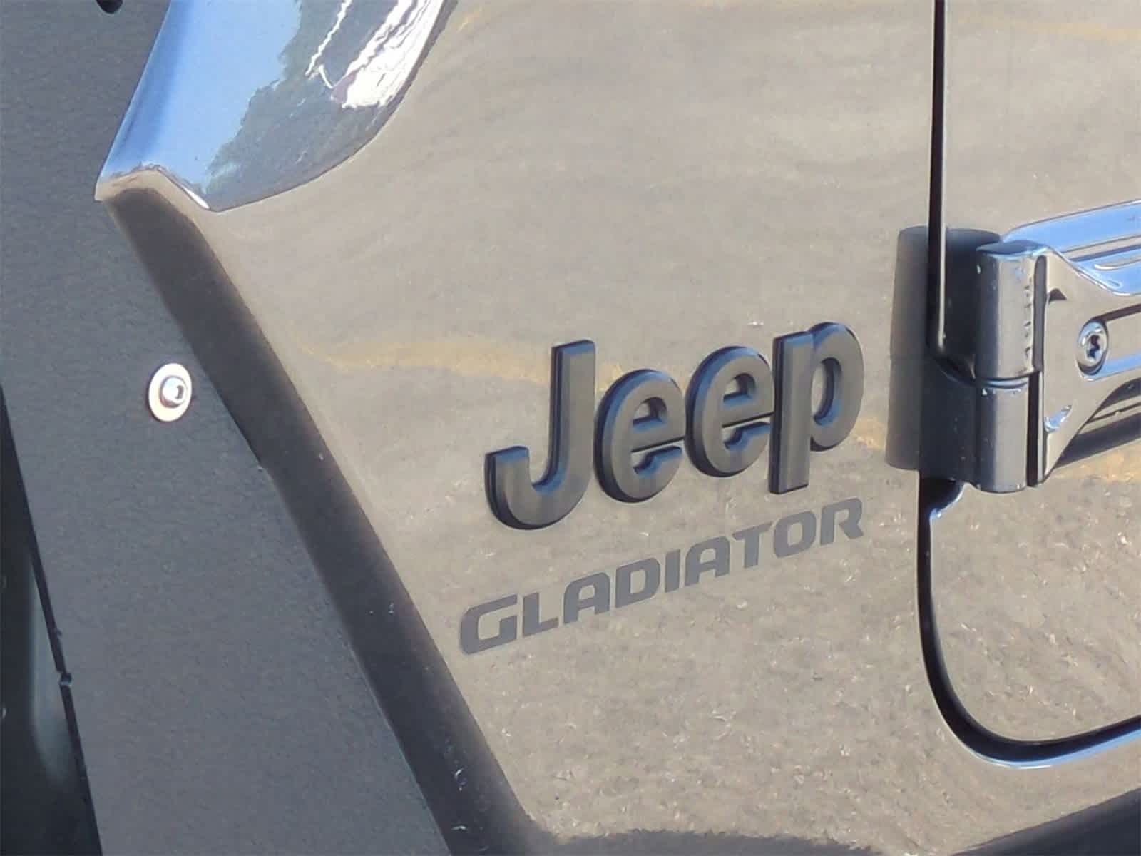 Thumbnail: 2021 Jeep Gladiator - 12