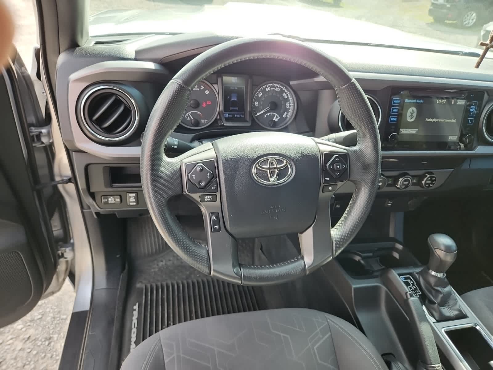 Thumbnail: 2016 Toyota Tacoma - 12