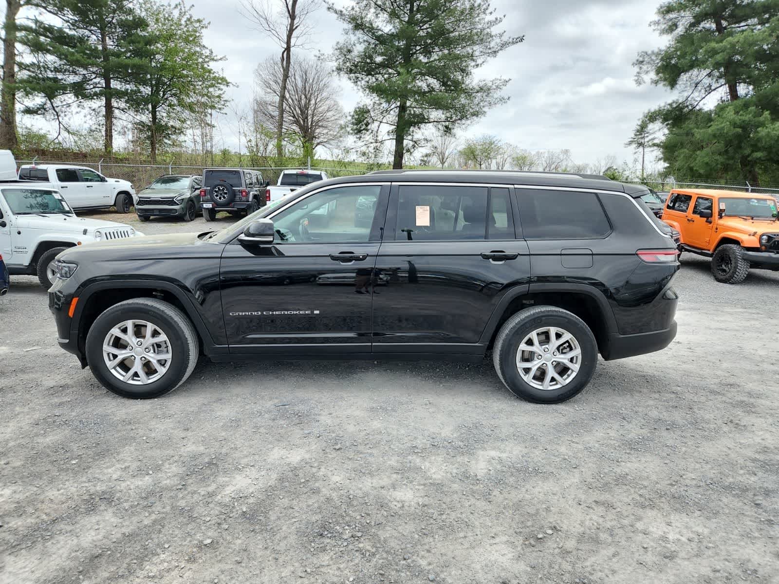 Thumbnail: 2021 Jeep Grand Cherokee L - 2