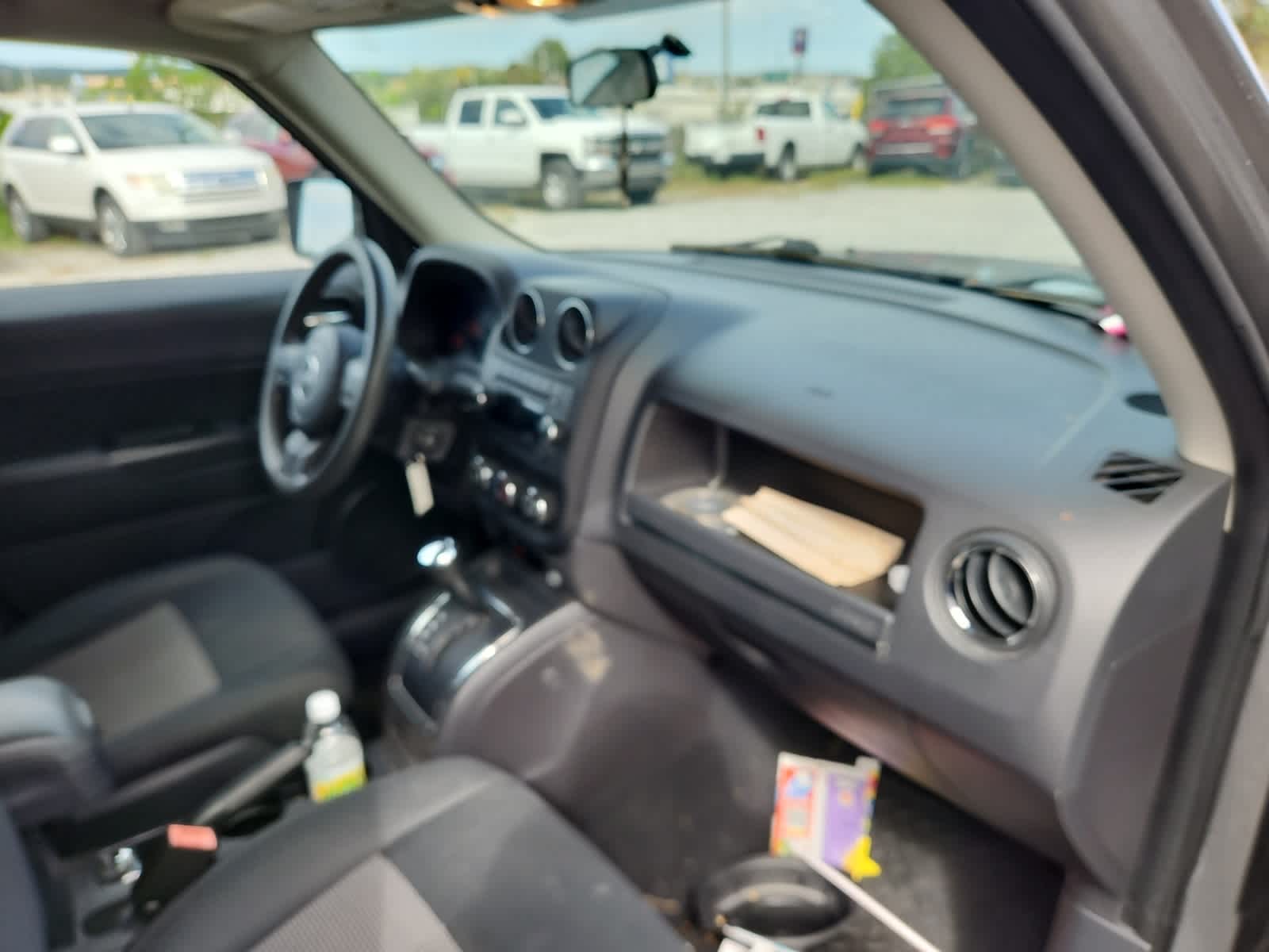 Thumbnail: 2012 Jeep Patriot - 17