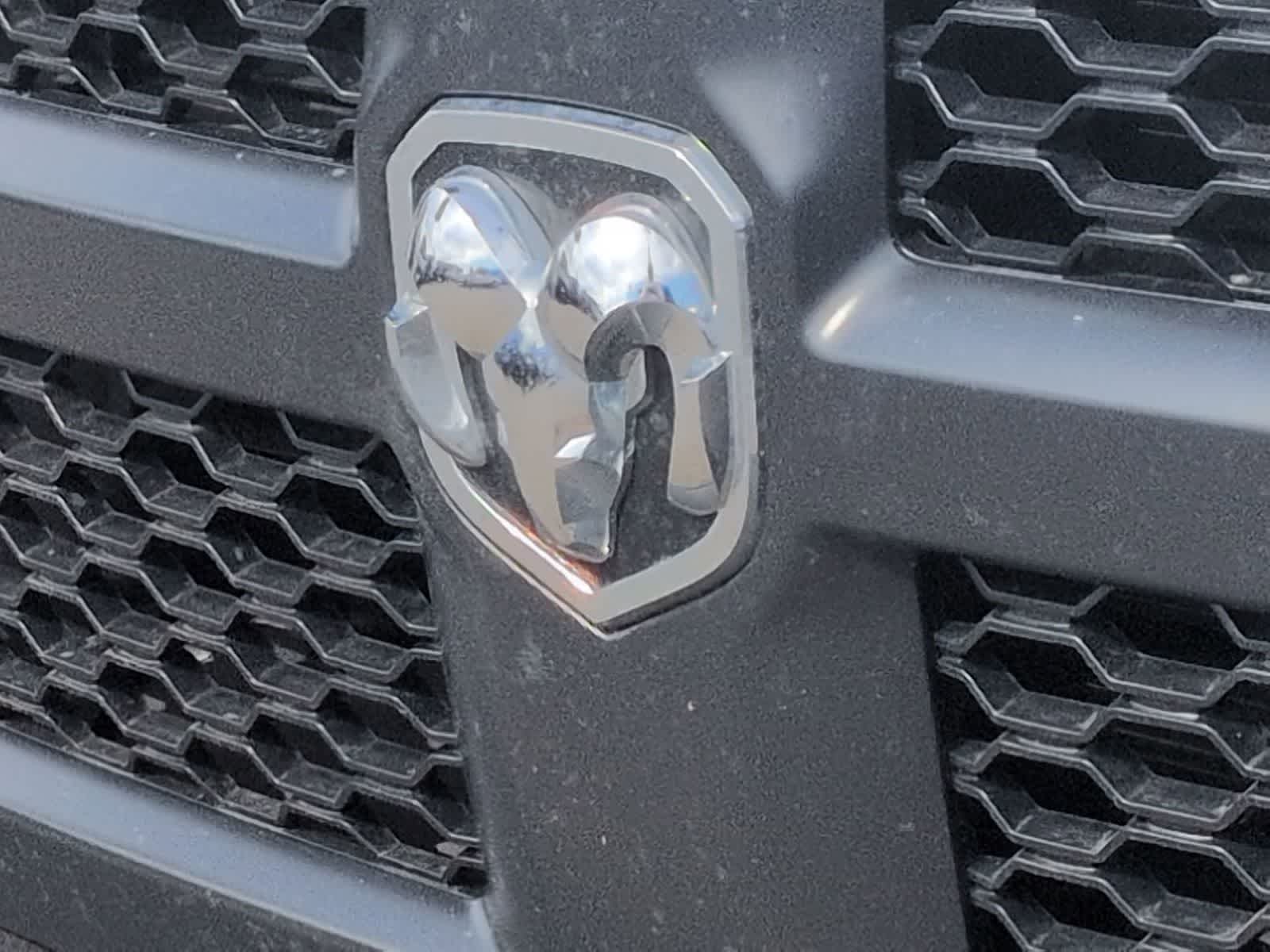 Thumbnail: 2022 RAM 1500 Classic - 12
