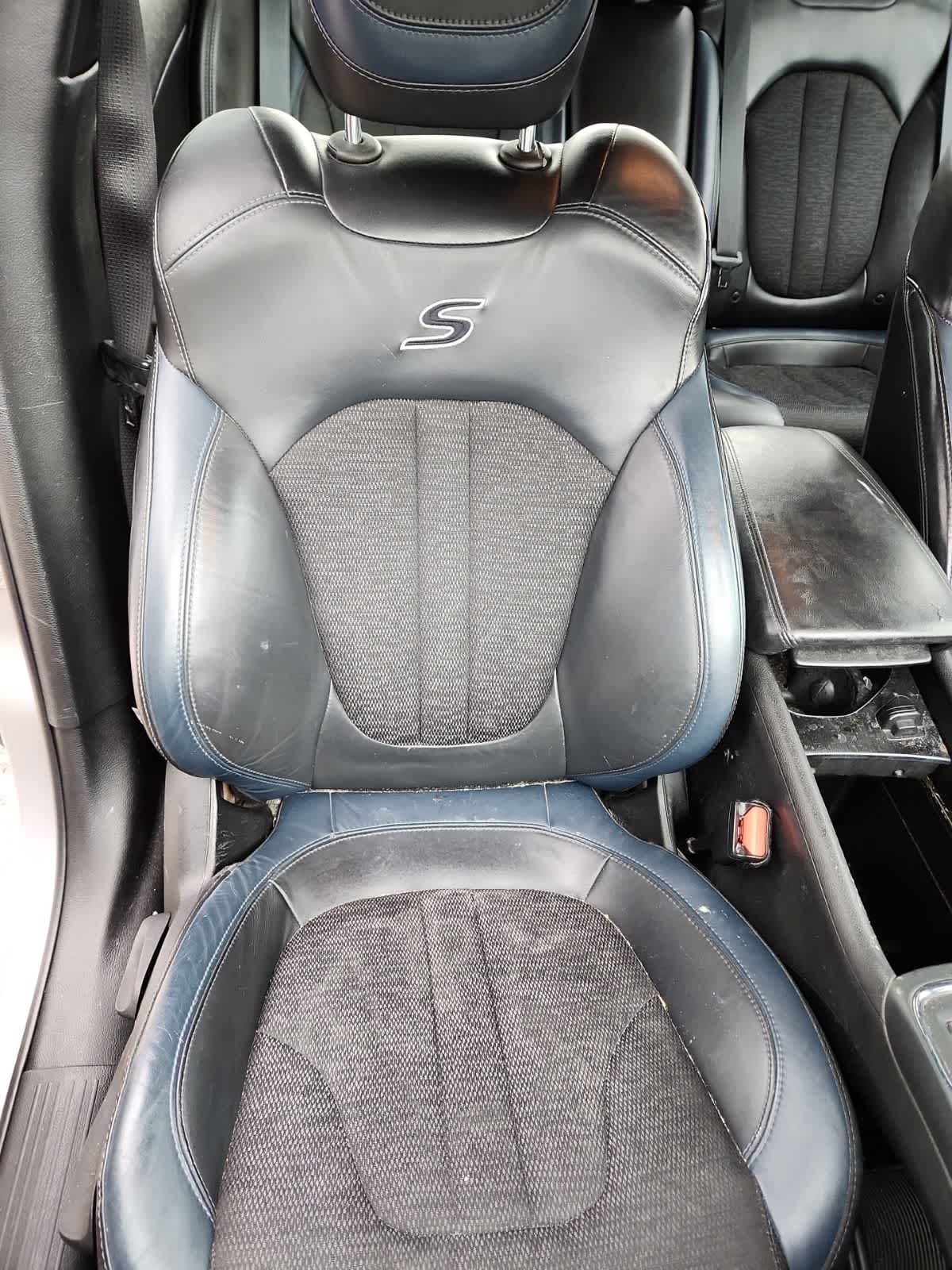 Thumbnail: 2015 Chrysler 200 - 18