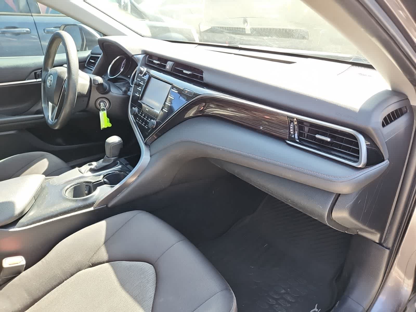 Thumbnail: 2020 Toyota Camry - 17