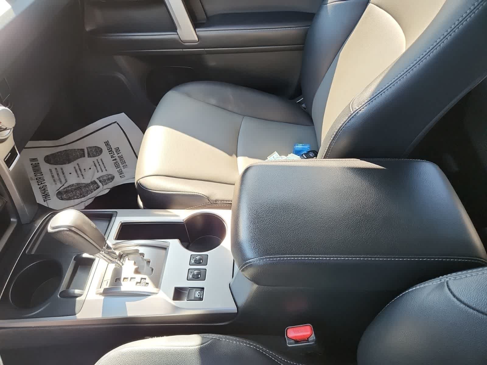 Thumbnail: 2022 Toyota 4Runner - 11