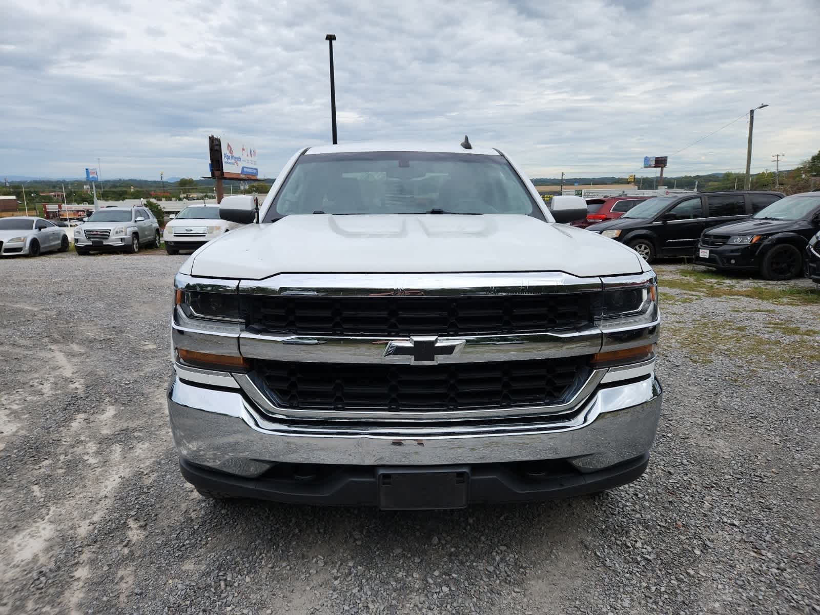 Thumbnail: 2017 Chevrolet Silverado 1500 - 9