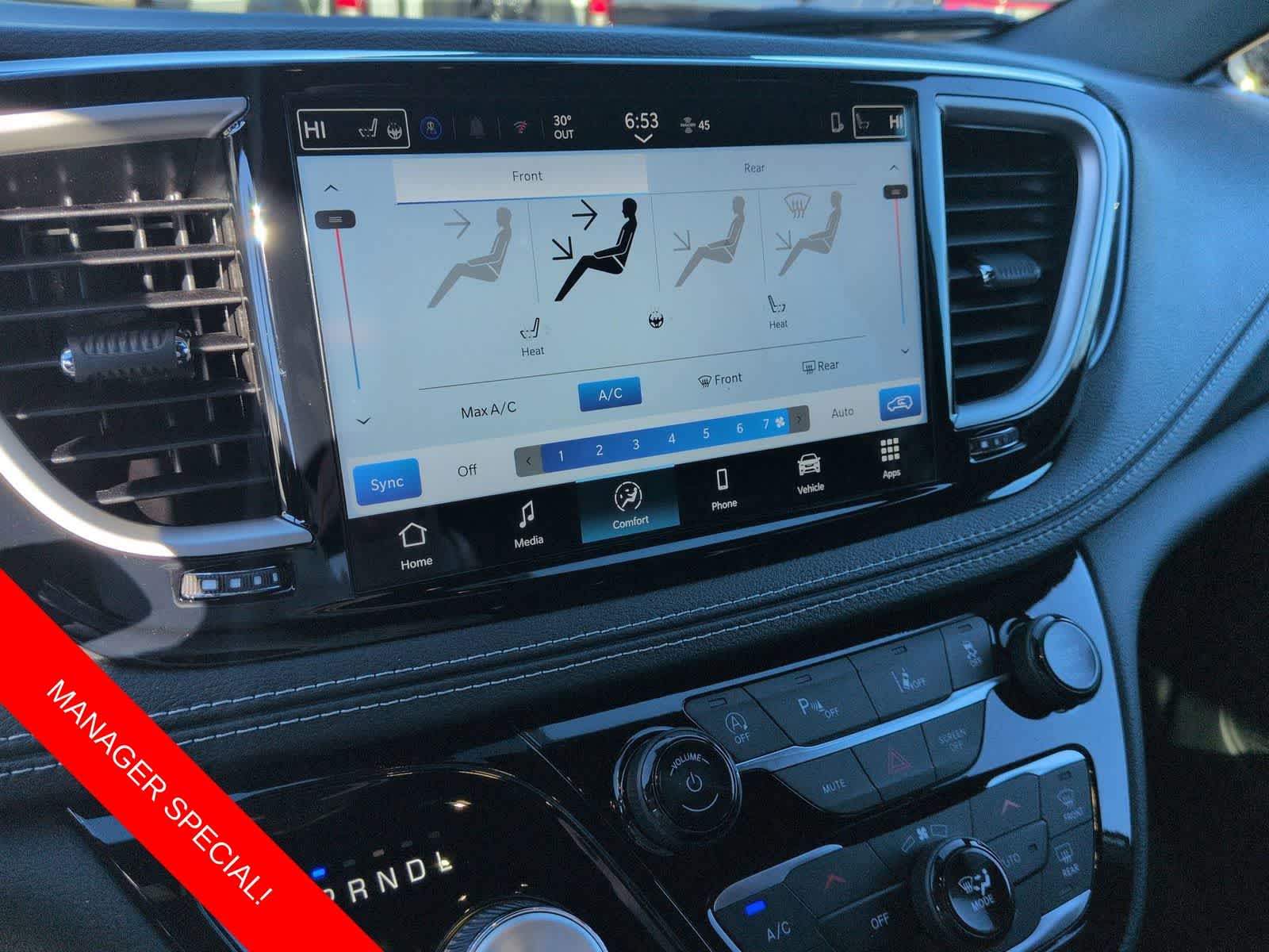 Thumbnail: 2026 Chrysler Pacifica - 19