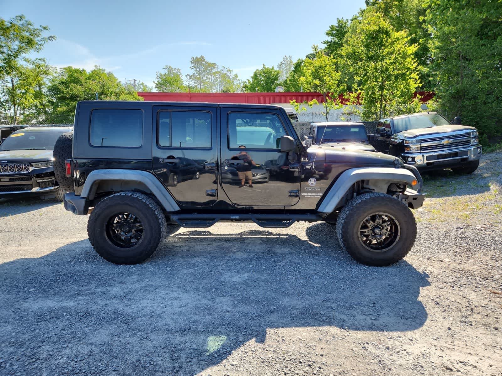 Thumbnail: 2010 Jeep Wrangler - 6