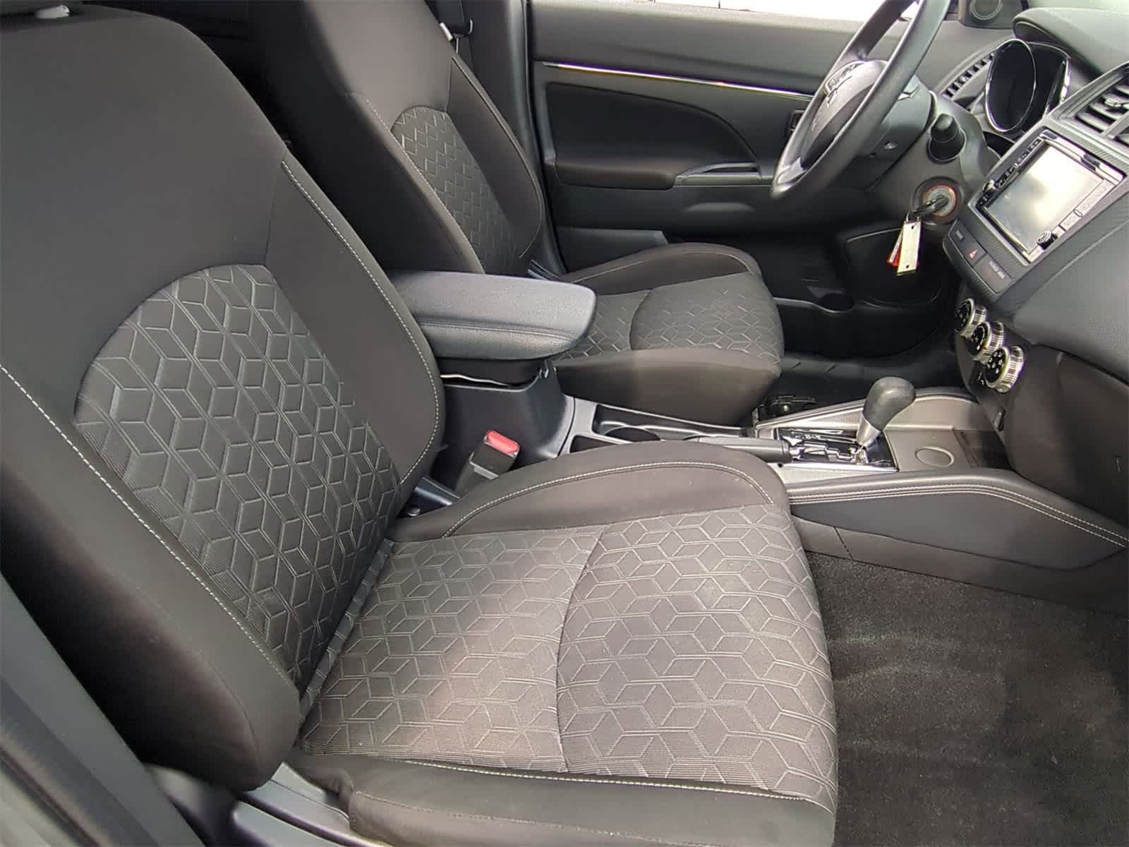 Thumbnail: 2022 Mitsubishi Outlander Sport - 21