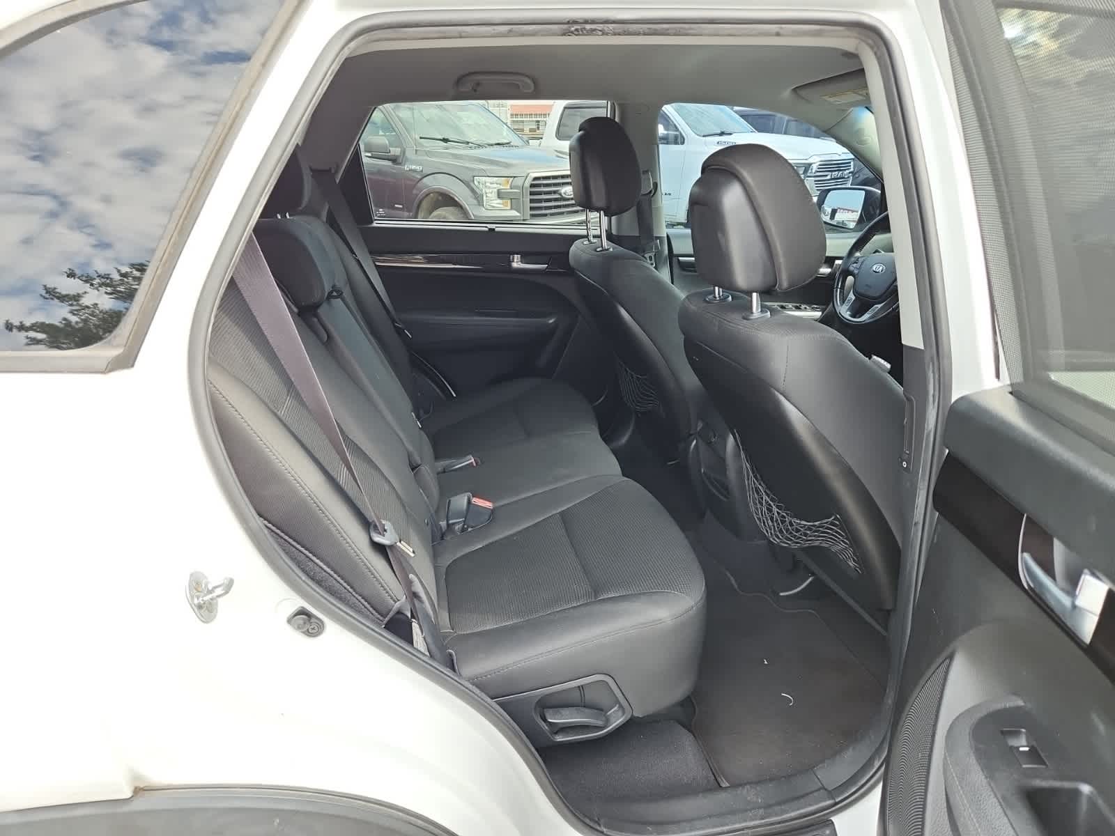 Thumbnail: 2014 Kia Sorento - 23