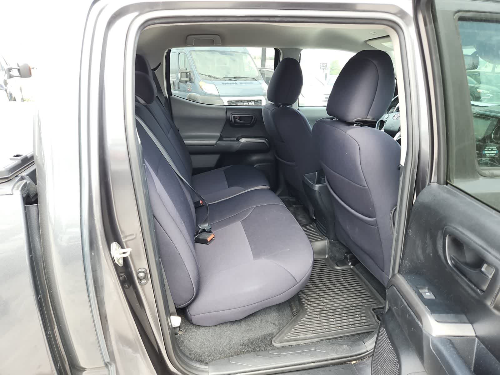 Thumbnail: 2019 Toyota Tacoma - 24