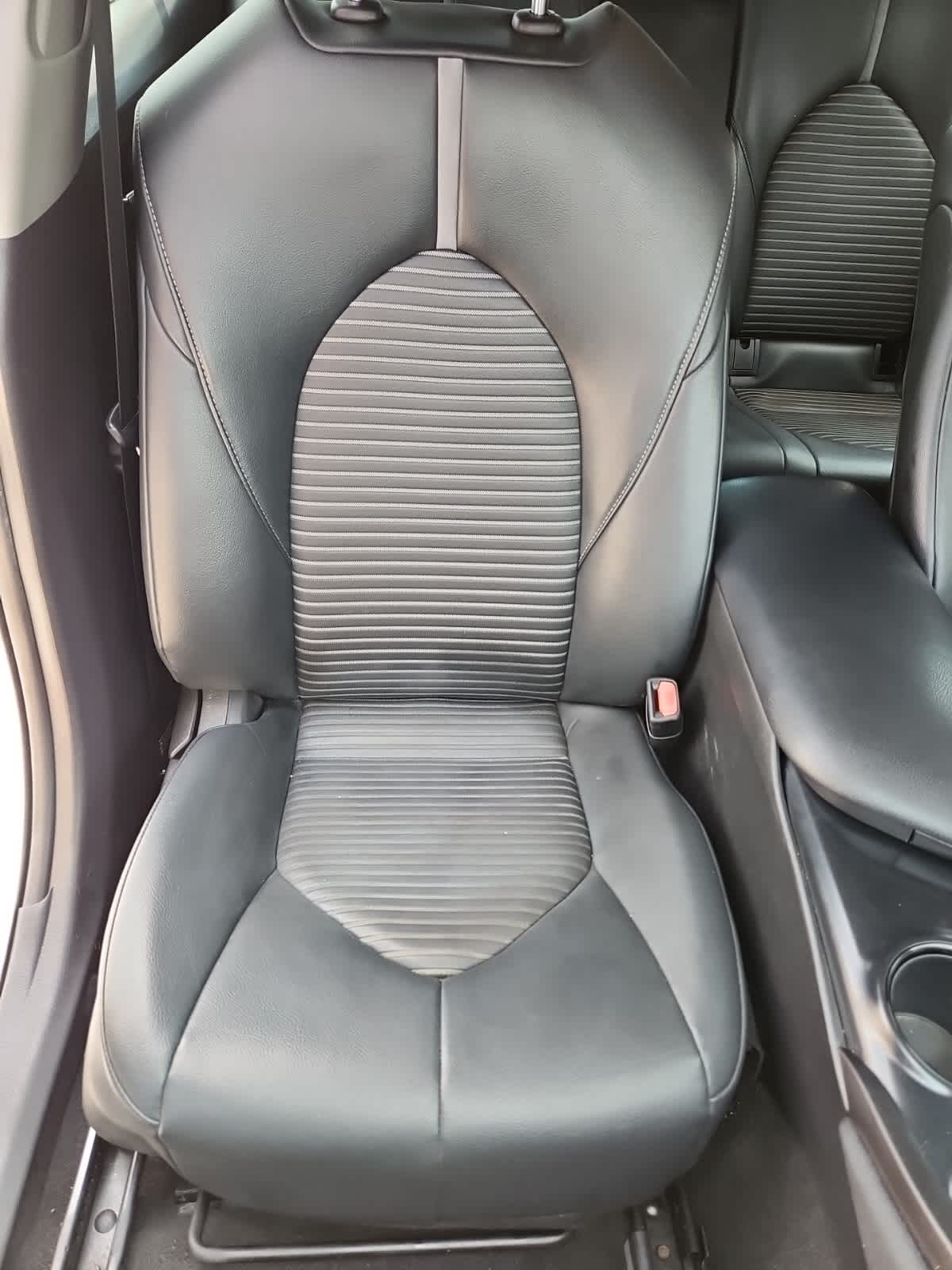 Thumbnail: 2019 Toyota Camry - 18