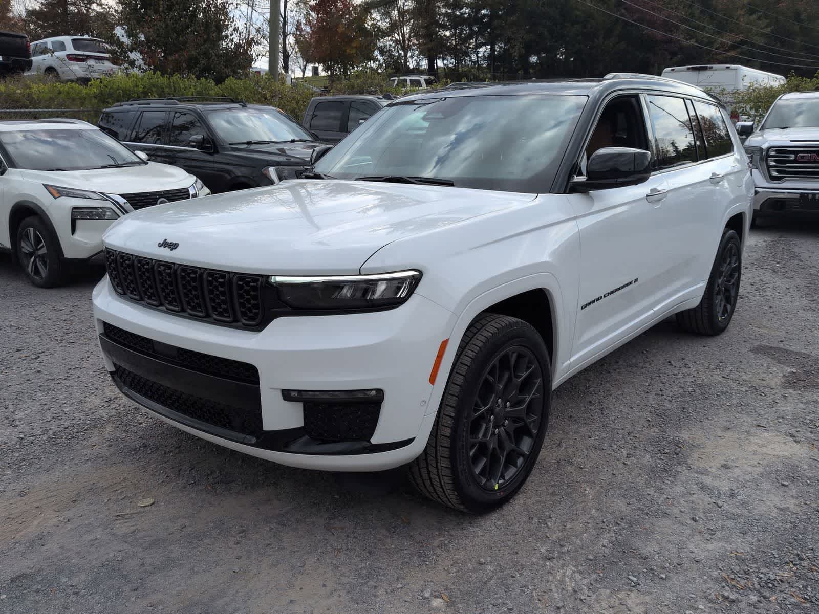 Thumbnail: 2025 Jeep Grand Cherokee L - 4