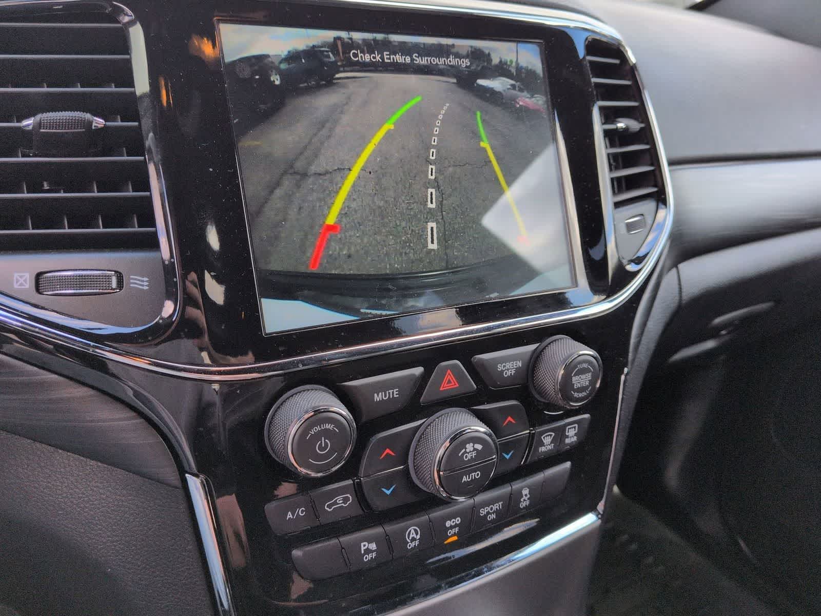 Thumbnail: 2021 Jeep Grand Cherokee - 24