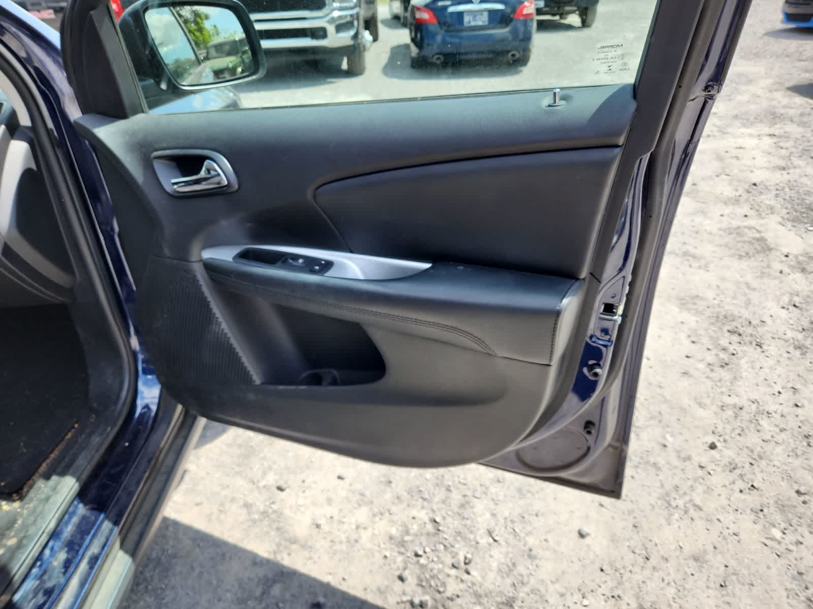 Thumbnail: 2018 Dodge Journey - 22