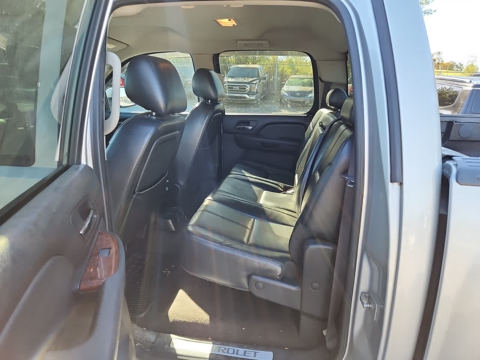 Thumbnail: 2011 Chevrolet Silverado 1500 - 25