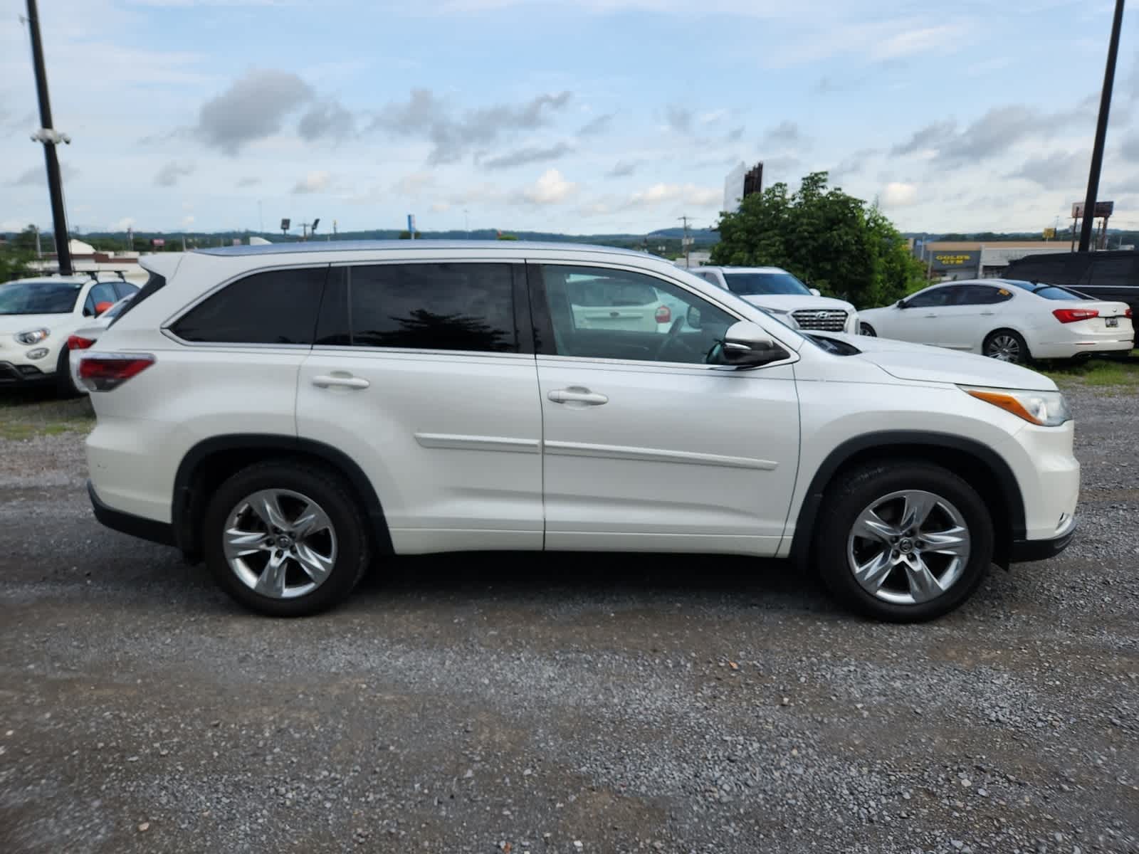 Thumbnail: 2016 Toyota Highlander - 6
