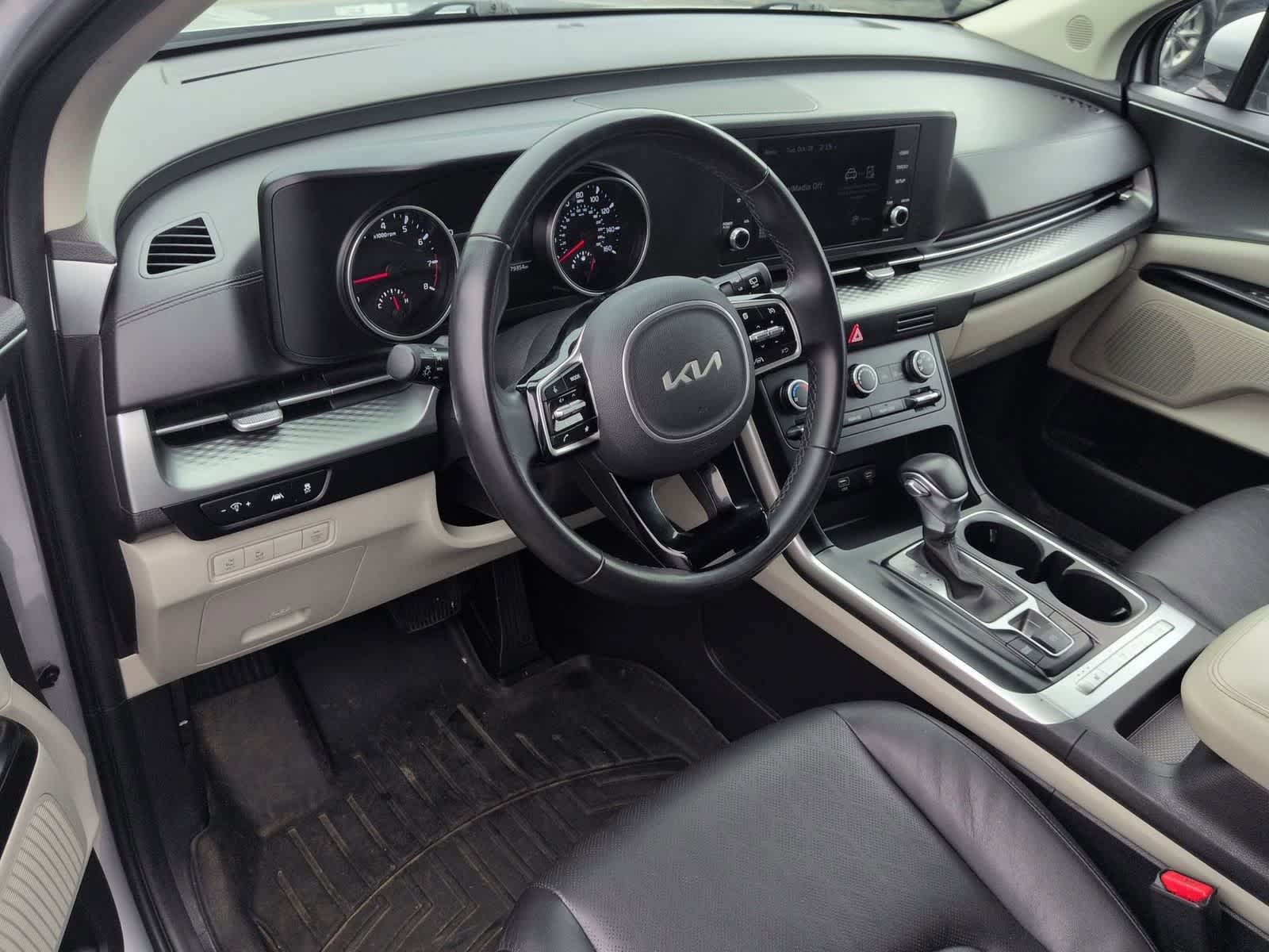 Thumbnail: 2022 Kia Carnival - 10