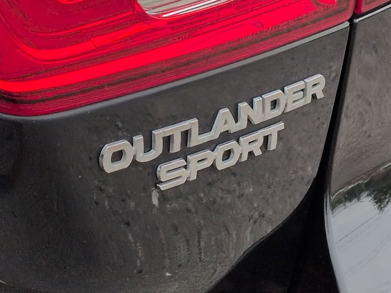 Thumbnail: 2019 Mitsubishi Outlander Sport - 13