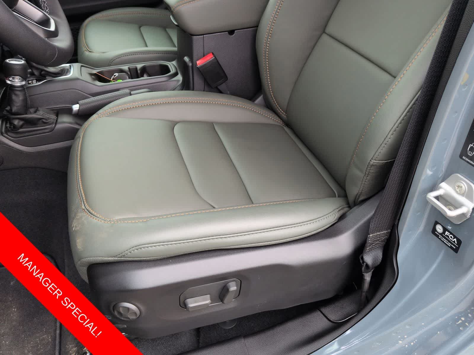 Thumbnail: 2026 Jeep Gladiator - 15