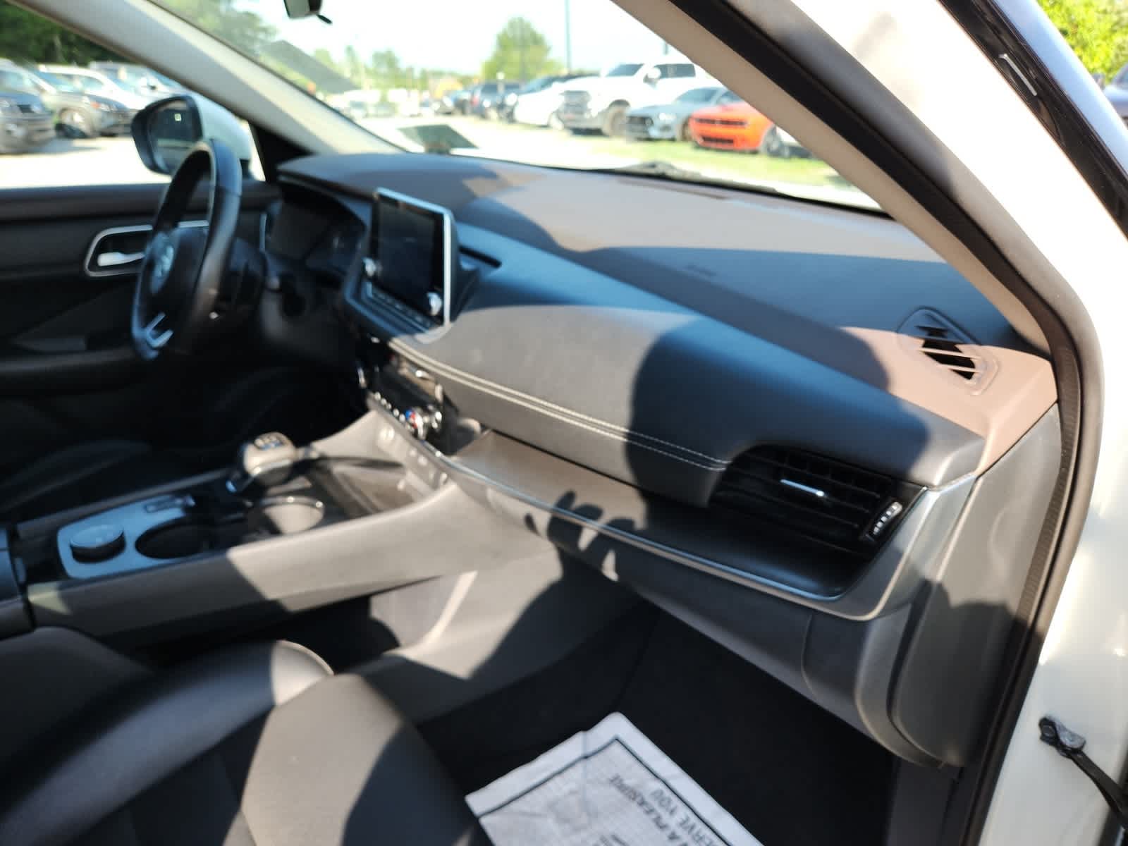 Thumbnail: 2021 Nissan Rogue - 17