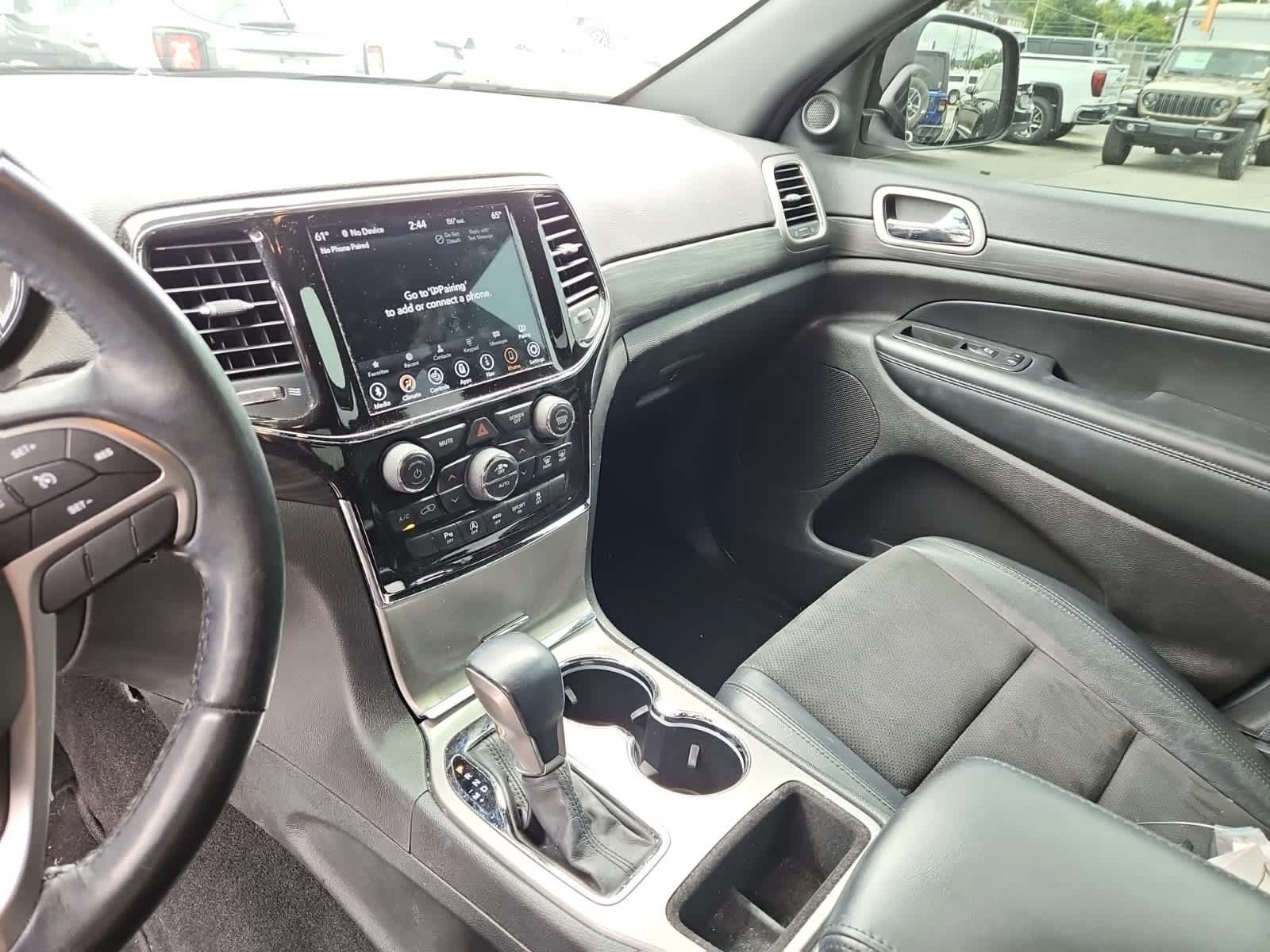 2021 Jeep Grand Cherokee Laredo 10