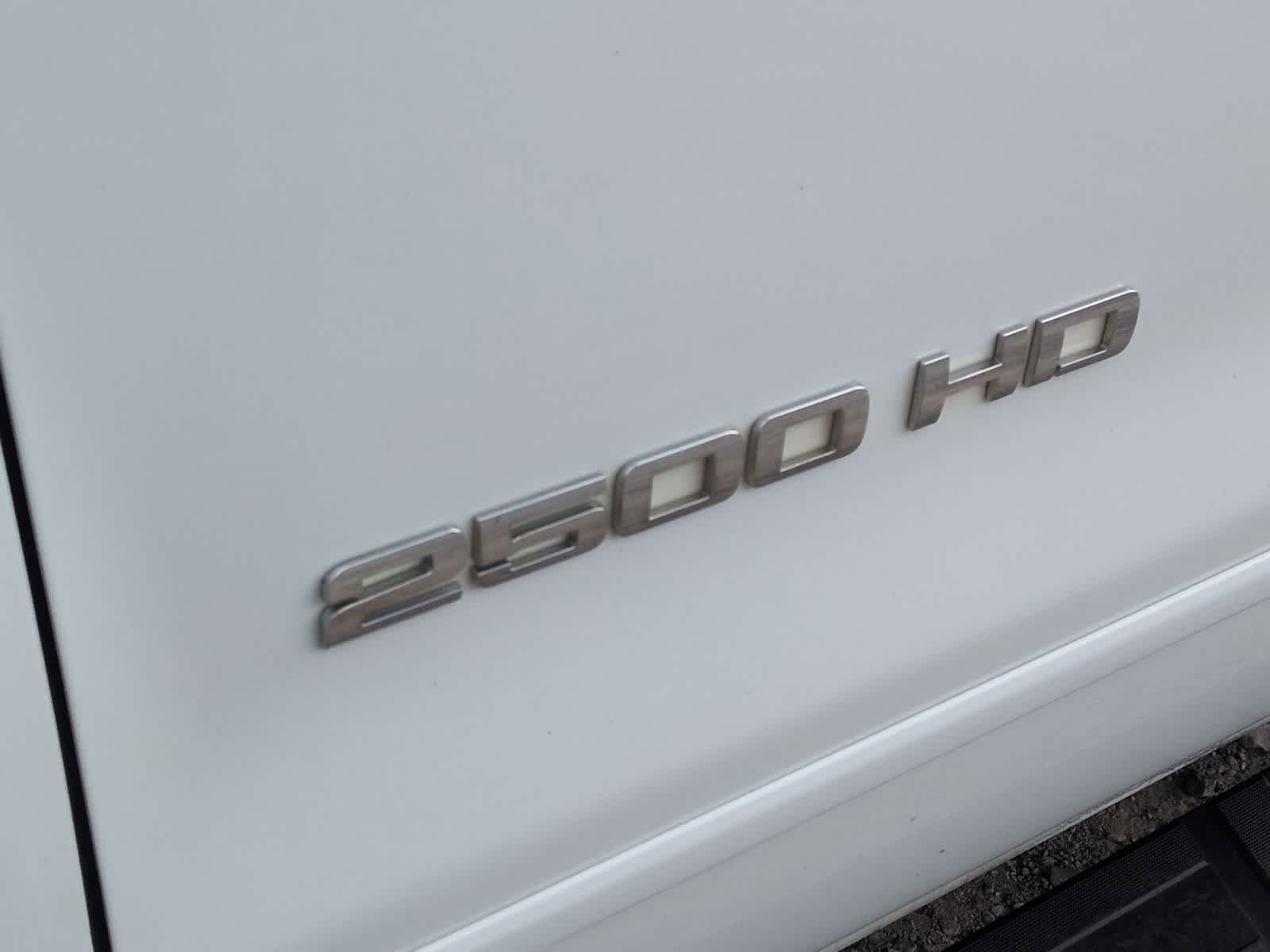 Thumbnail: 2017 Chevrolet Silverado 2500 - 13