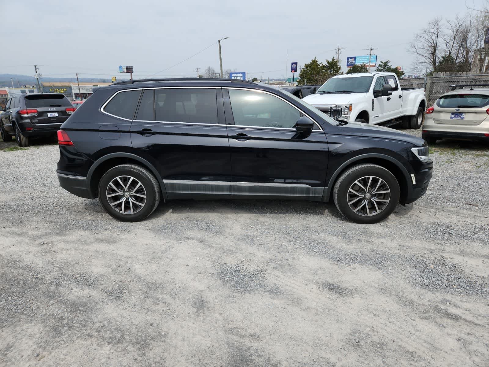 Thumbnail: 2020 Volkswagen Tiguan - 6