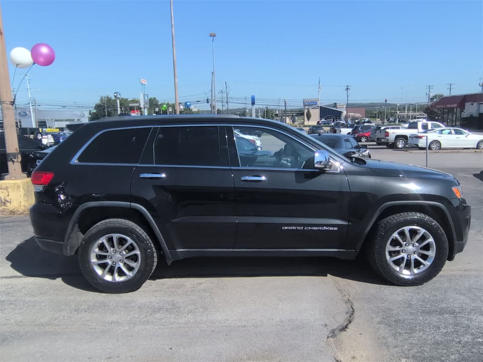 Thumbnail: 2015 Jeep Grand Cherokee - 9