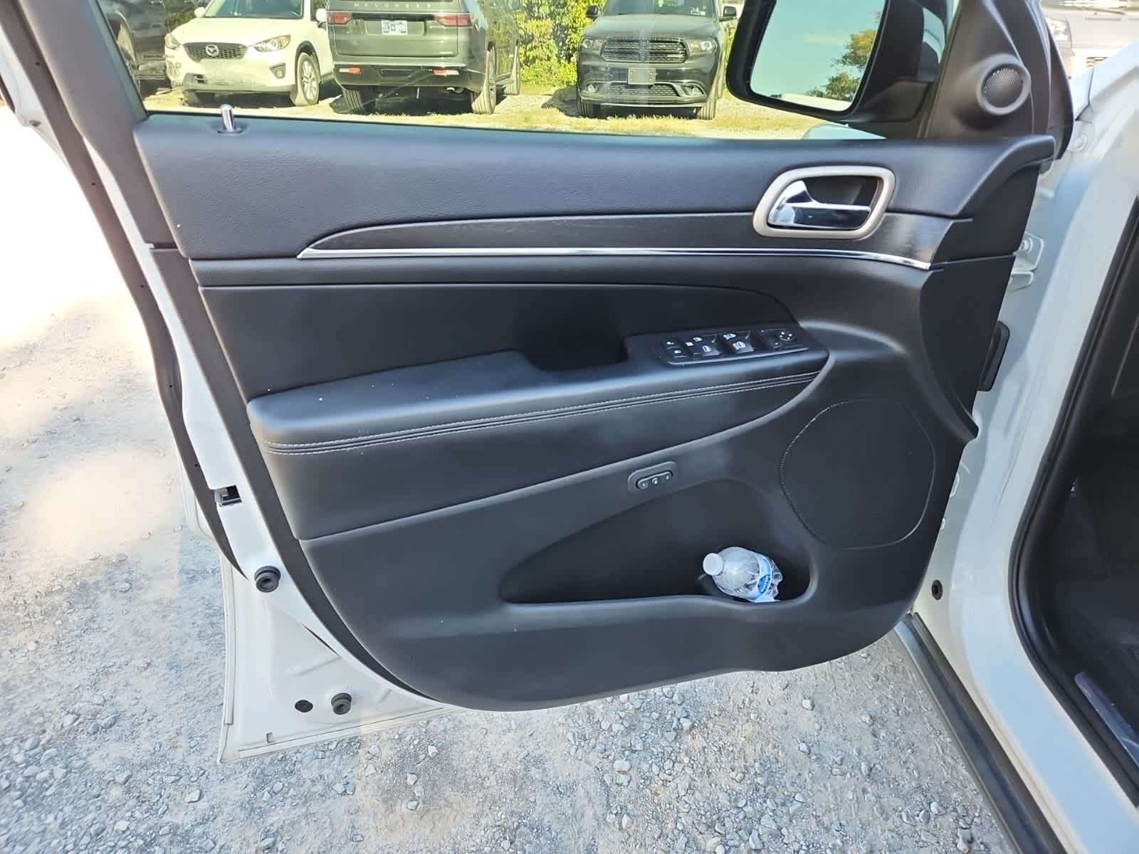 Thumbnail: 2016 Jeep Grand Cherokee - 16