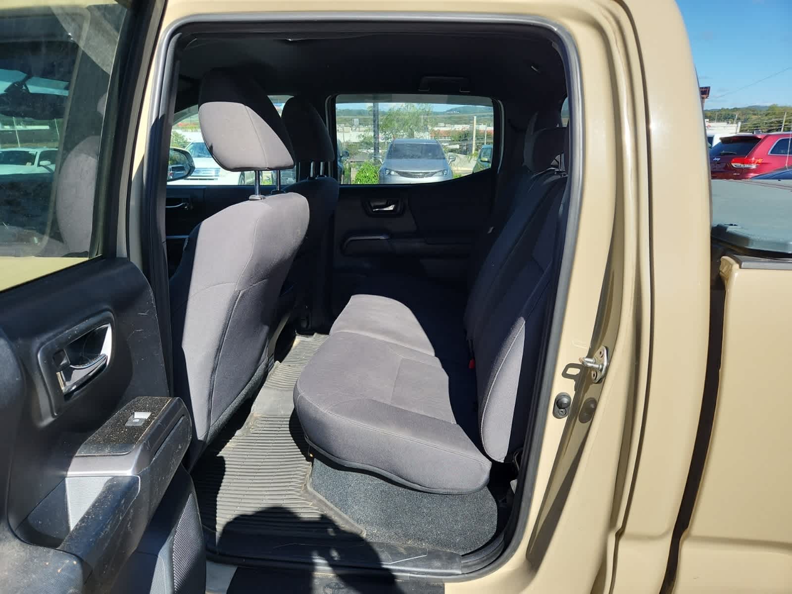 Thumbnail: 2017 Toyota Tacoma - 26