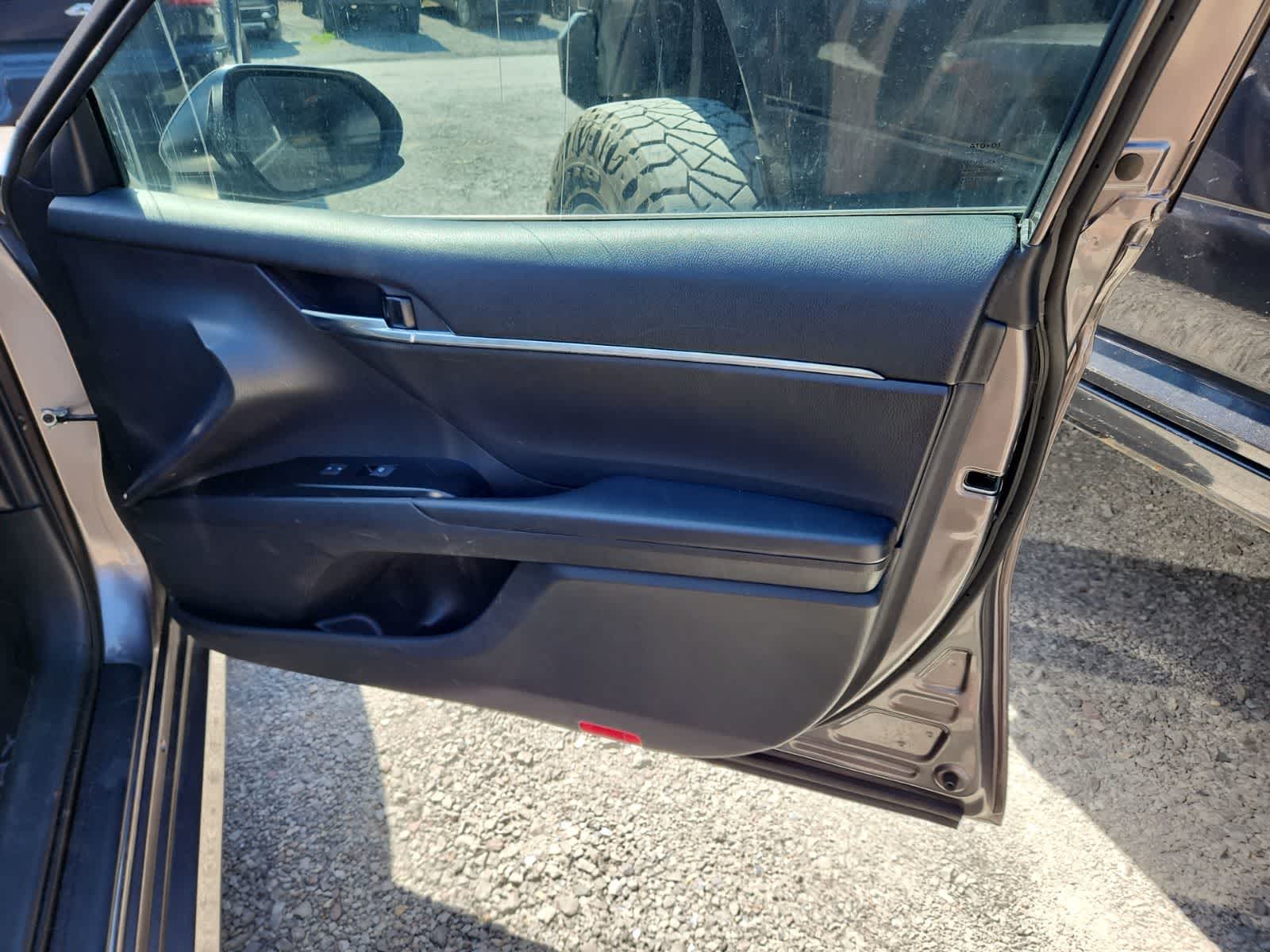 Thumbnail: 2020 Toyota Camry - 22