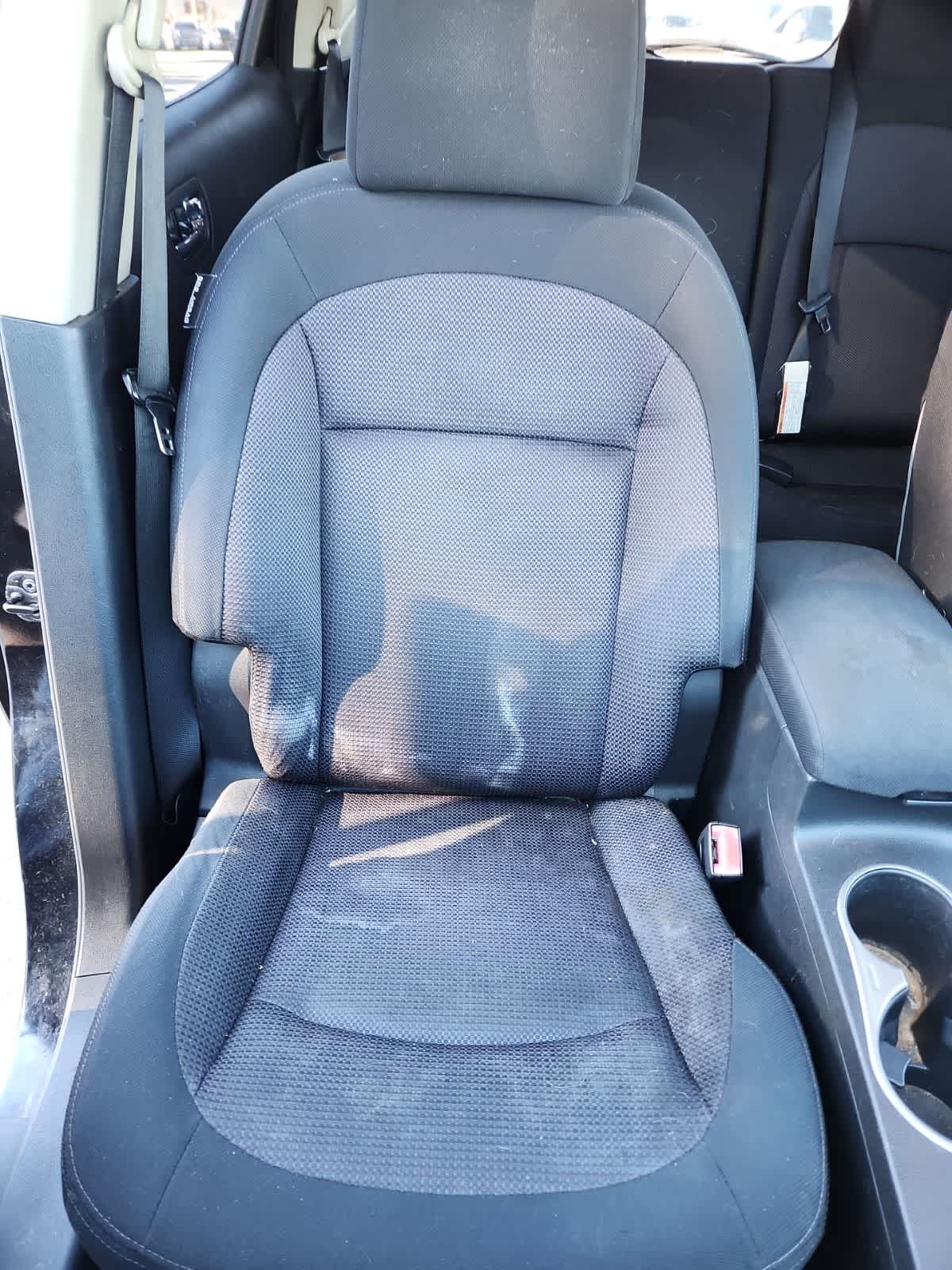 Thumbnail: 2011 Nissan Rogue - 18