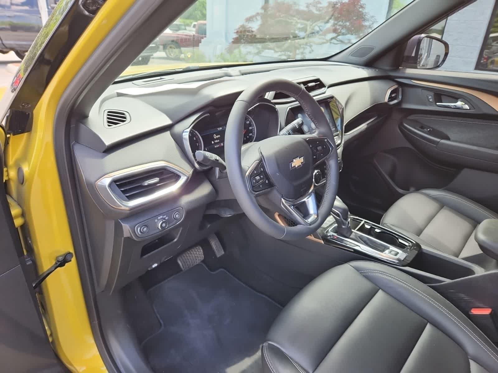 Thumbnail: 2023 Chevrolet TrailBlazer - 13