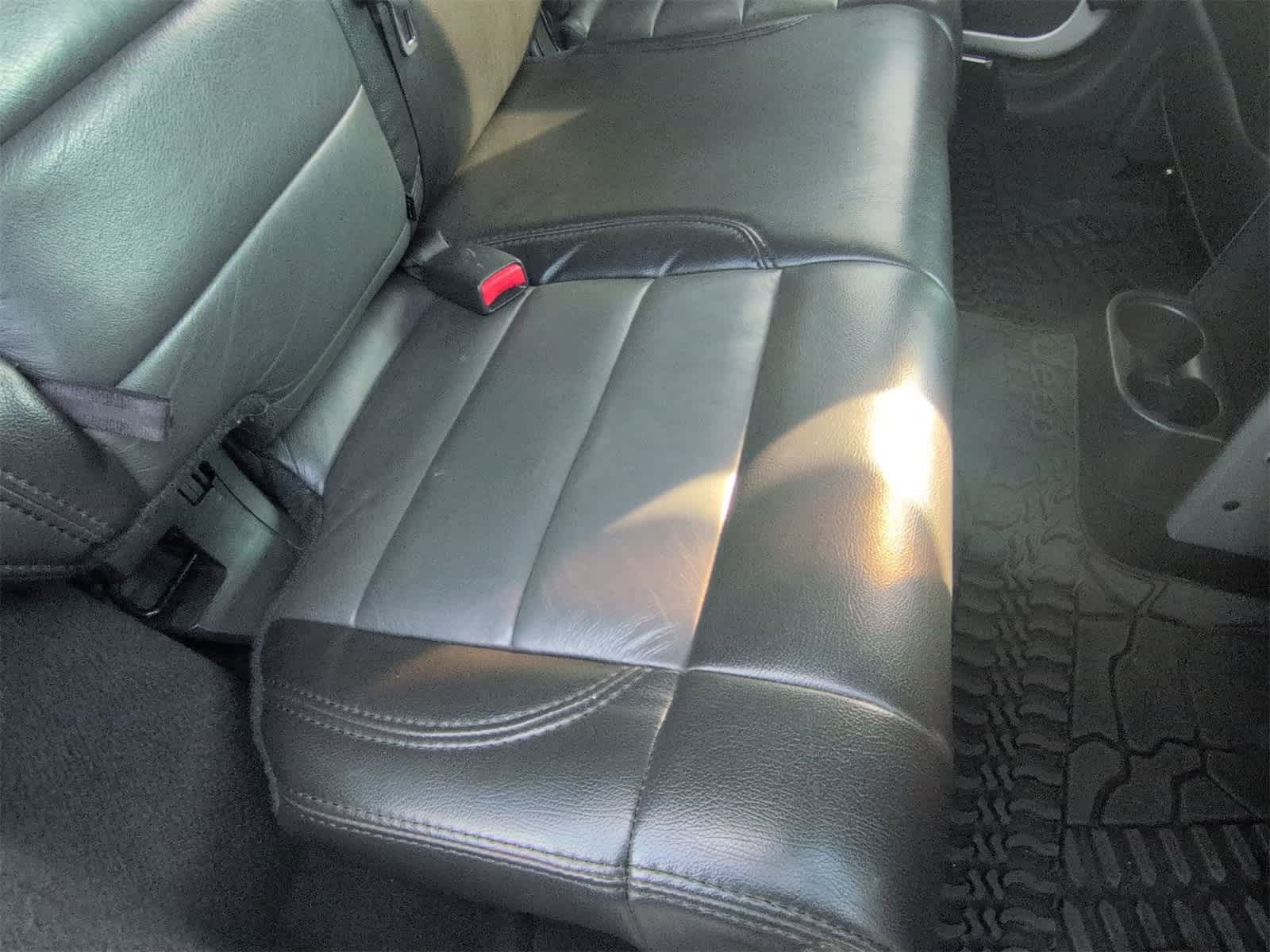 Thumbnail: 2010 Jeep Wrangler - 19