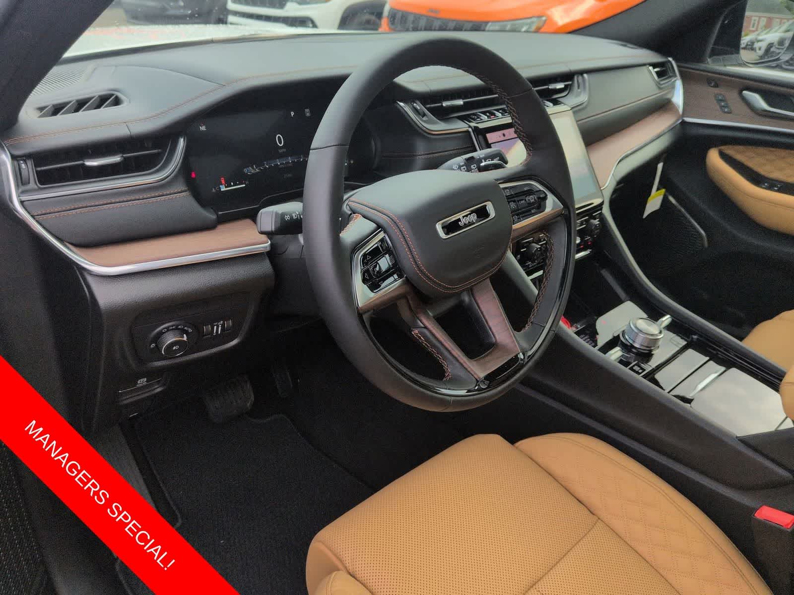 Thumbnail: 2025 Jeep Grand Cherokee - 10