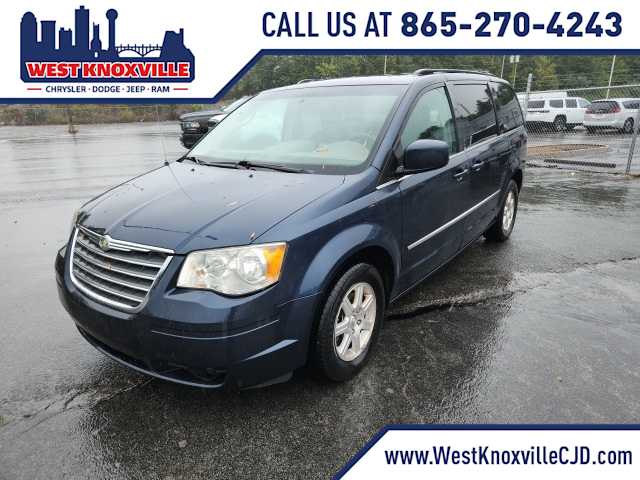 2009 Chrysler Town & Country Touring -
                Knoxville, TN