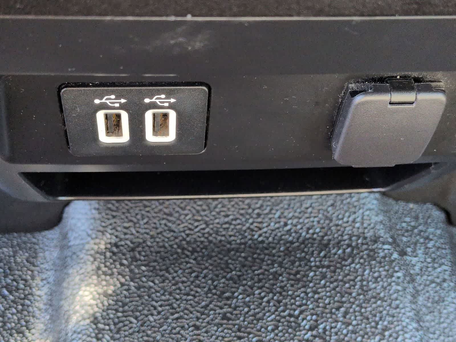 Thumbnail: 2019 Ford Econoline - 28