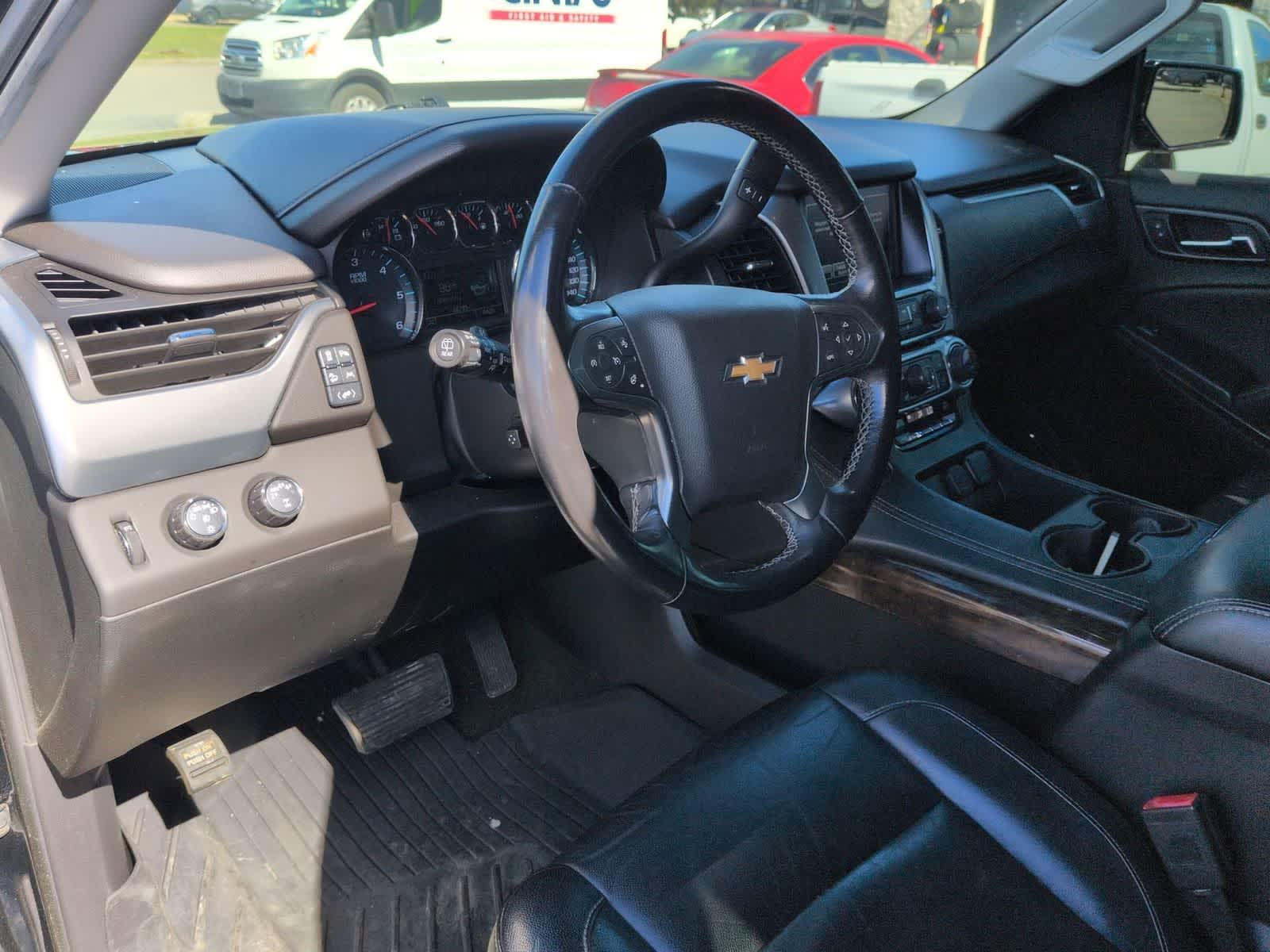 Thumbnail: 2019 Chevrolet Tahoe - 10