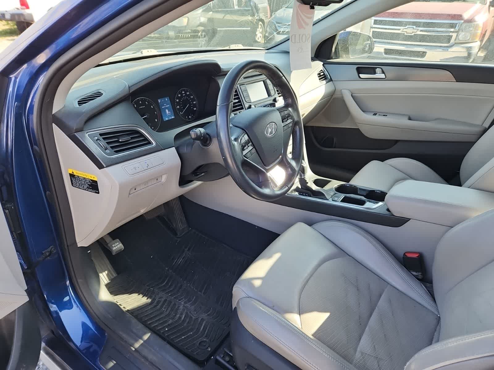 Thumbnail: 2015 Hyundai Sonata - 13