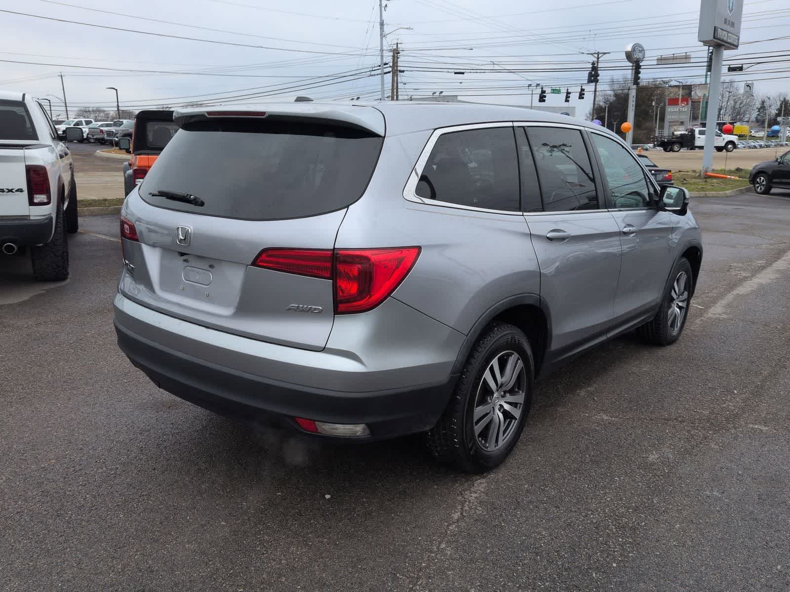 Thumbnail: 2018 Honda Pilot - 8