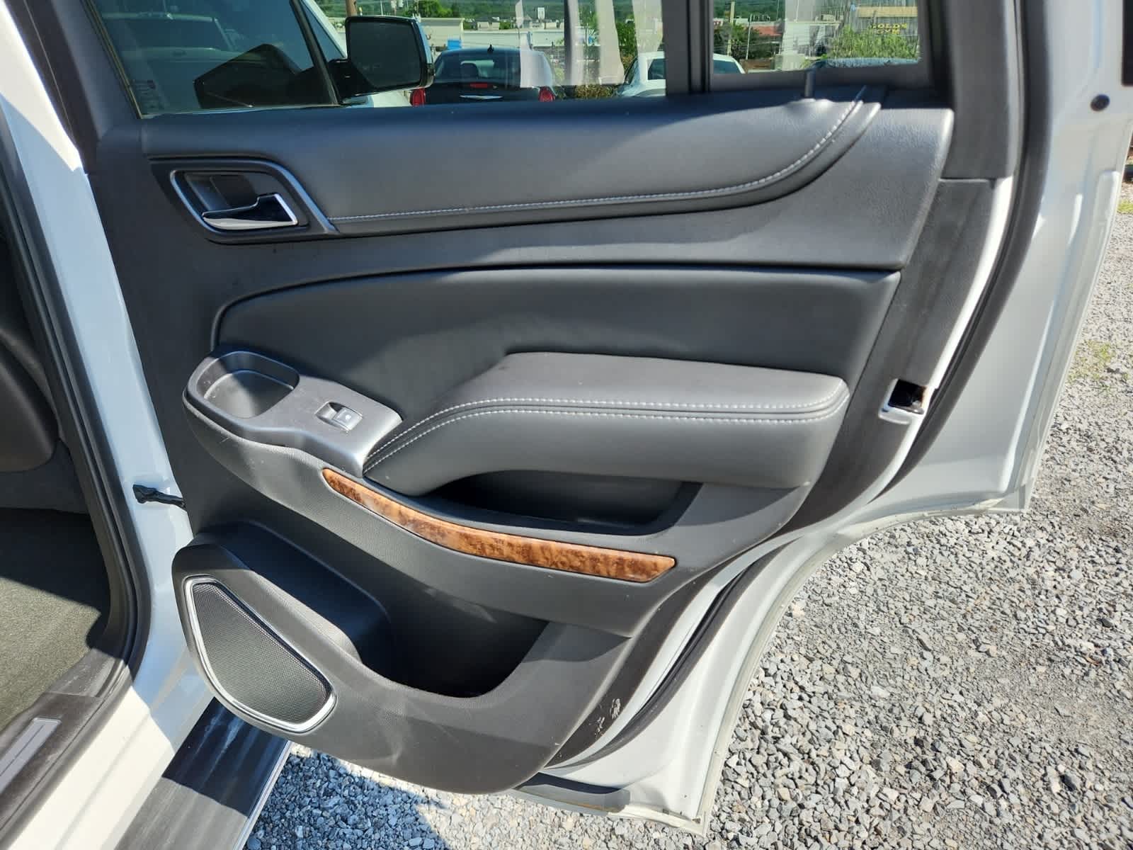Thumbnail: 2016 Chevrolet Tahoe - 24