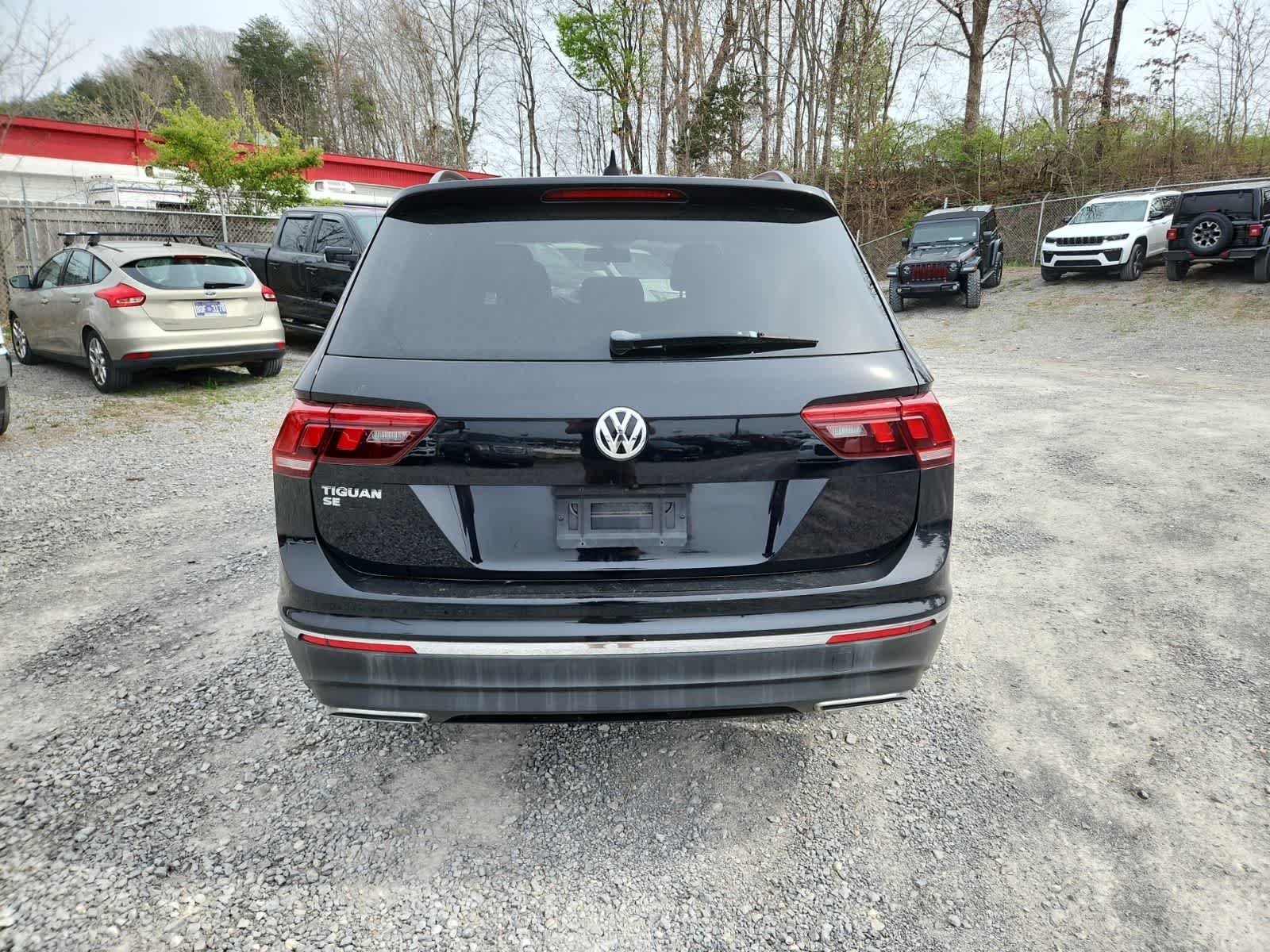 Thumbnail: 2020 Volkswagen Tiguan - 4