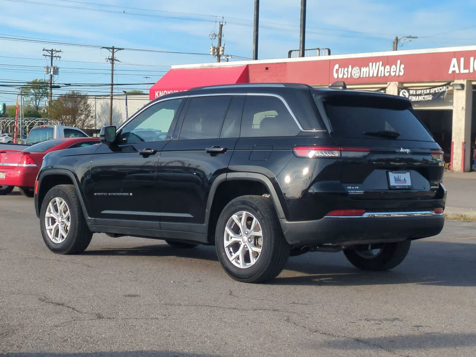Thumbnail: 2023 Jeep Grand Cherokee - 6