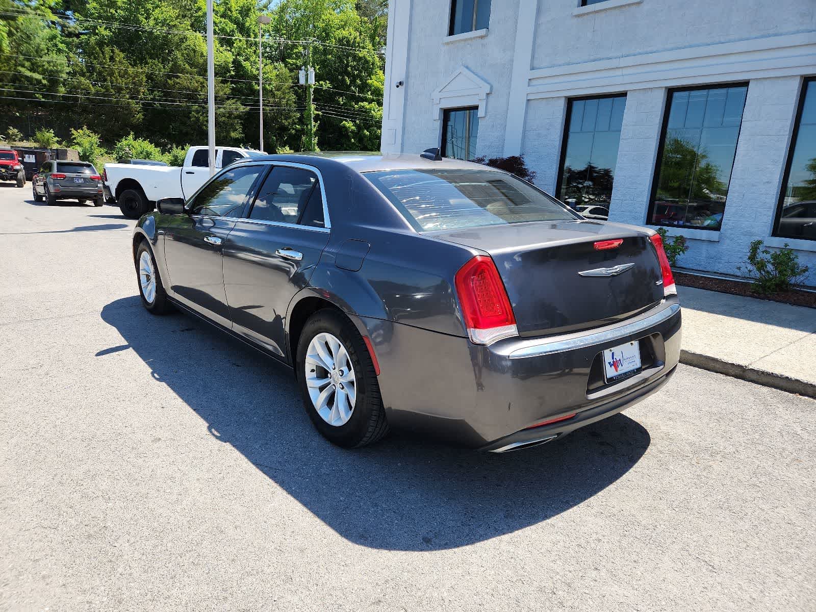 Thumbnail: 2015 Chrysler 300 - 3