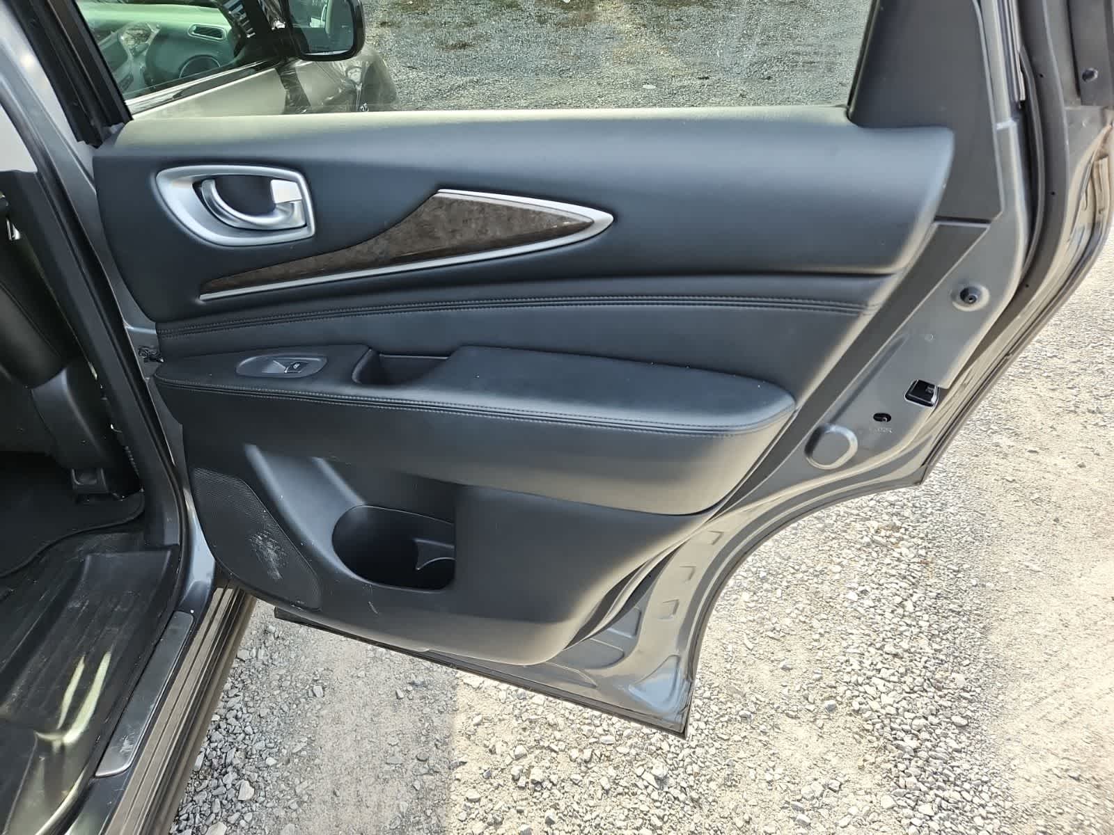 Thumbnail: 2015 INFINITI QX60 - 24