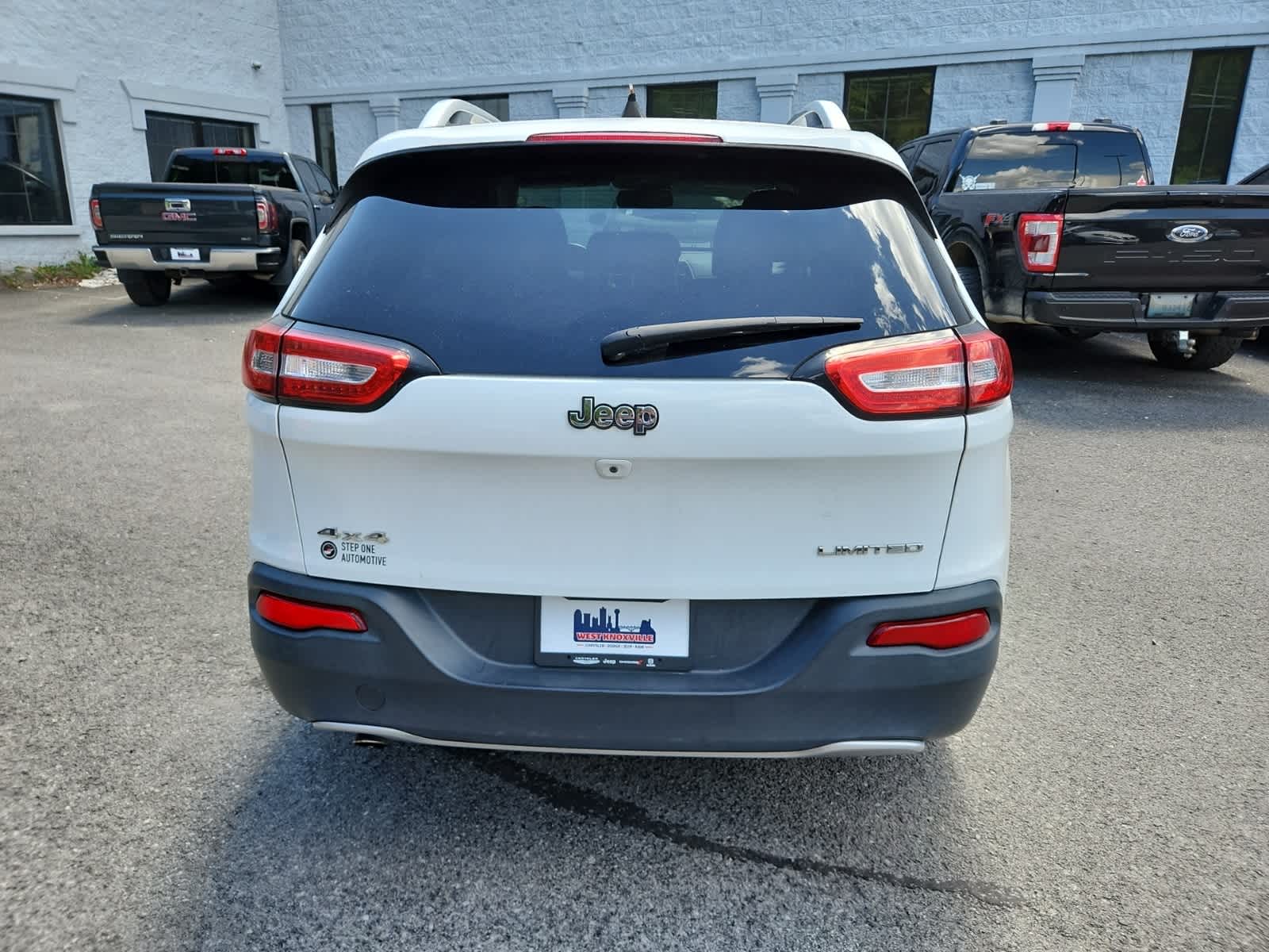 Thumbnail: 2016 Jeep Cherokee - 4