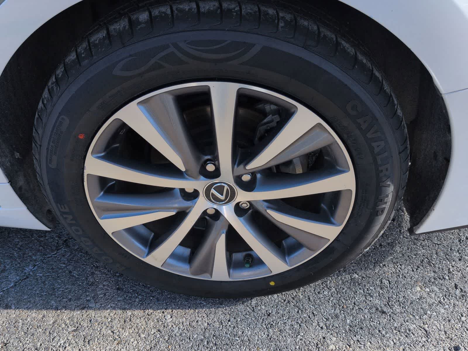 Thumbnail: 2019 Lexus ES - 12