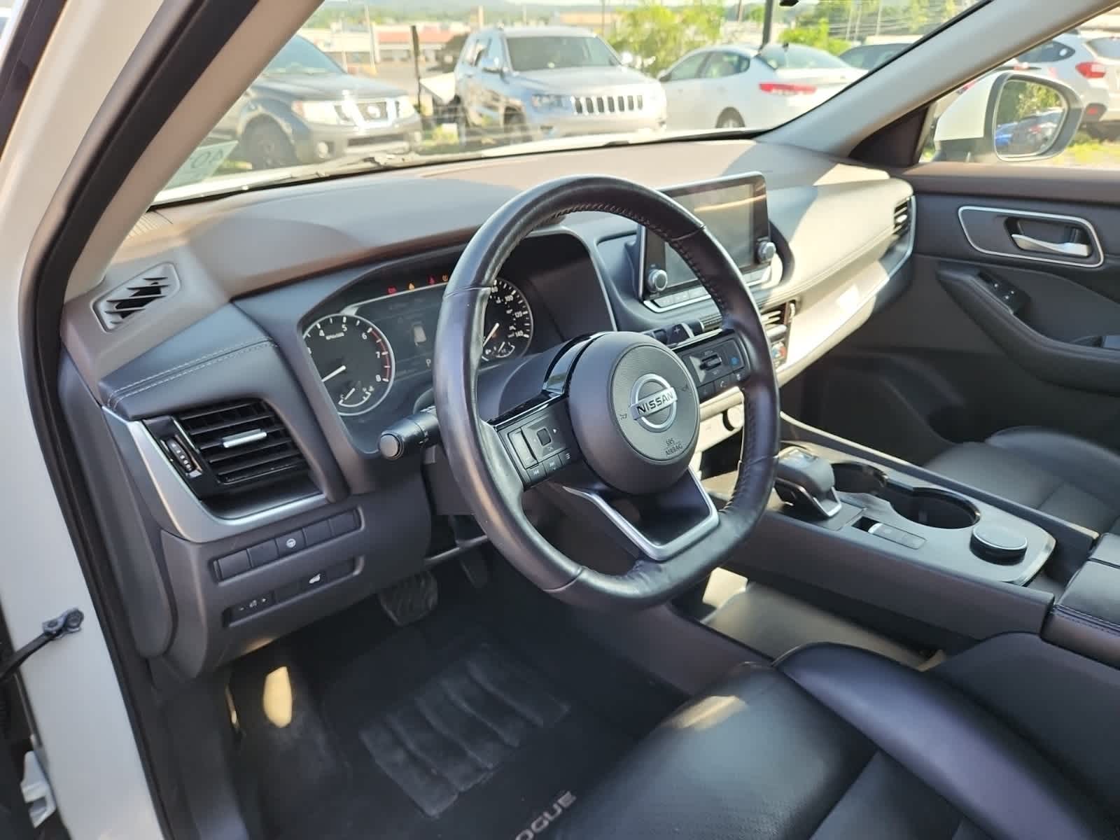 Thumbnail: 2021 Nissan Rogue - 13