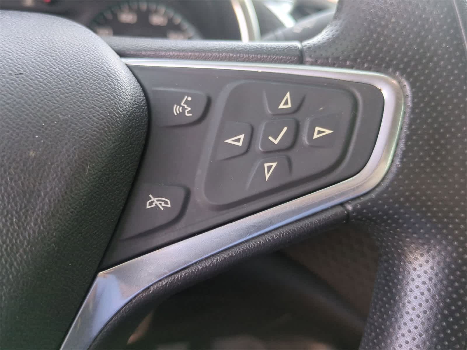 Thumbnail: 2020 Chevrolet Malibu - 24