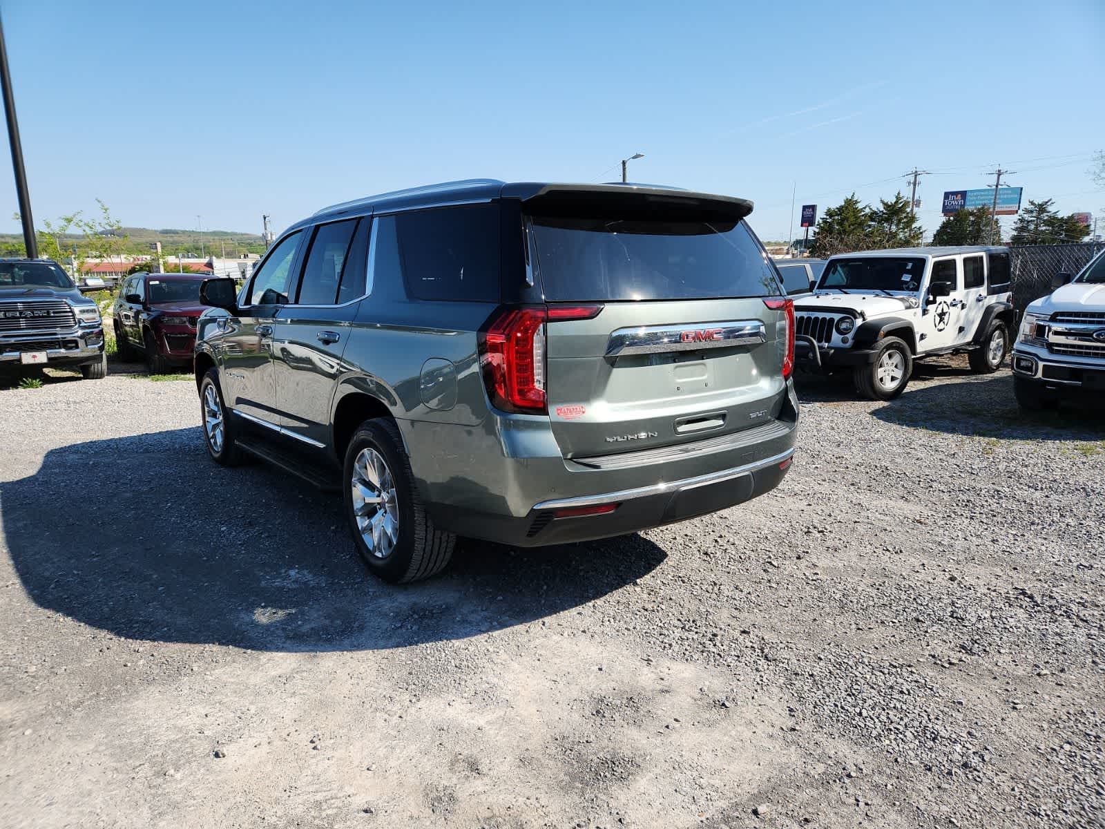 Thumbnail: 2023 GMC Yukon - 3